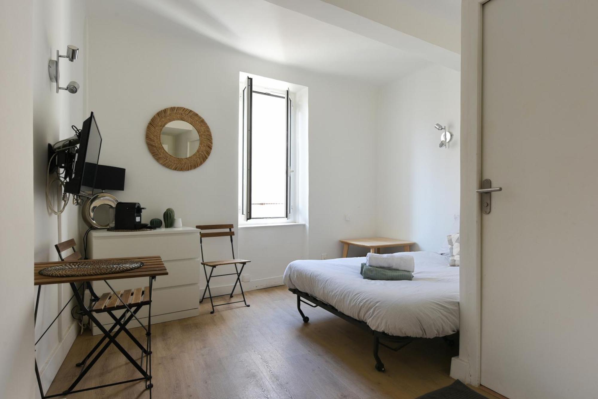 Studio Garrigue La Fare-les-Oliviers Exterior foto